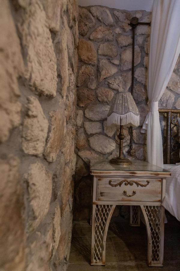 Maria's Boutique Rooms Corinthe Chambre photo