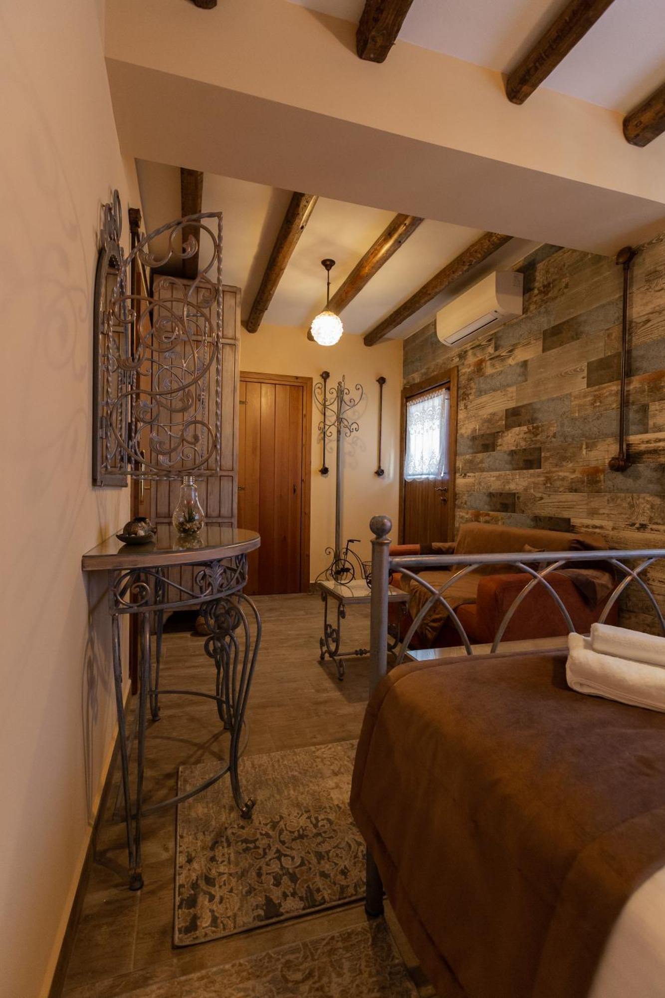 Maria's Boutique Rooms Corinthe Chambre photo