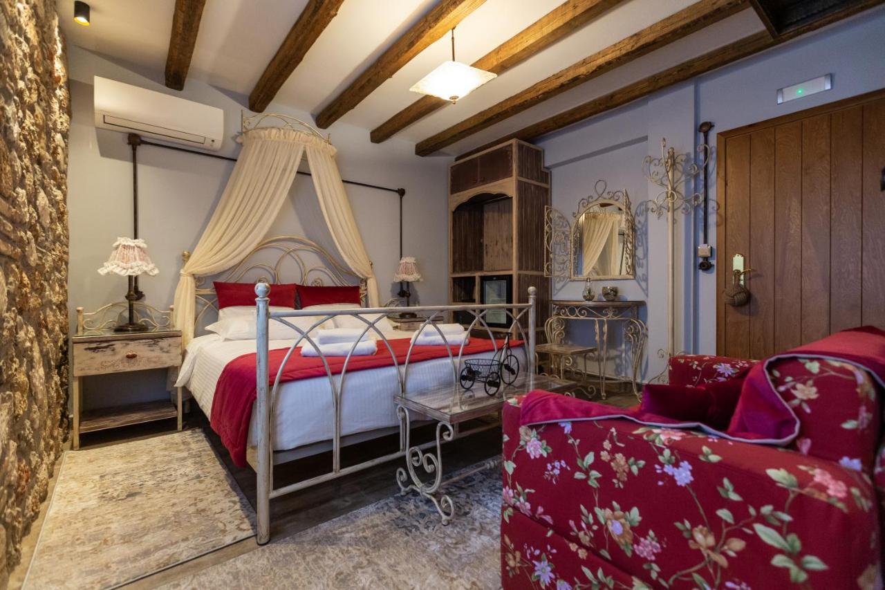 Maria's Boutique Rooms Corinthe Extérieur photo
